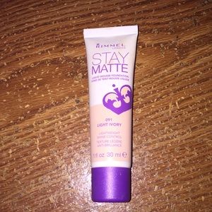 Rimmel London Stay Matte Liquid Mousse Foundation